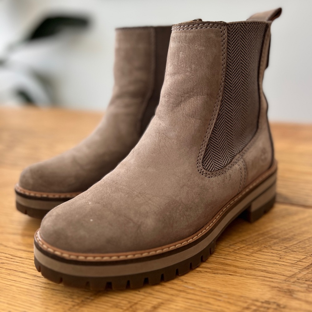 Timberland Courmayeur Valley Chelsea Boot - Women's